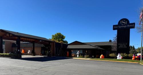 Thermopolis Hotel | Hot Springs Hotel & Spa