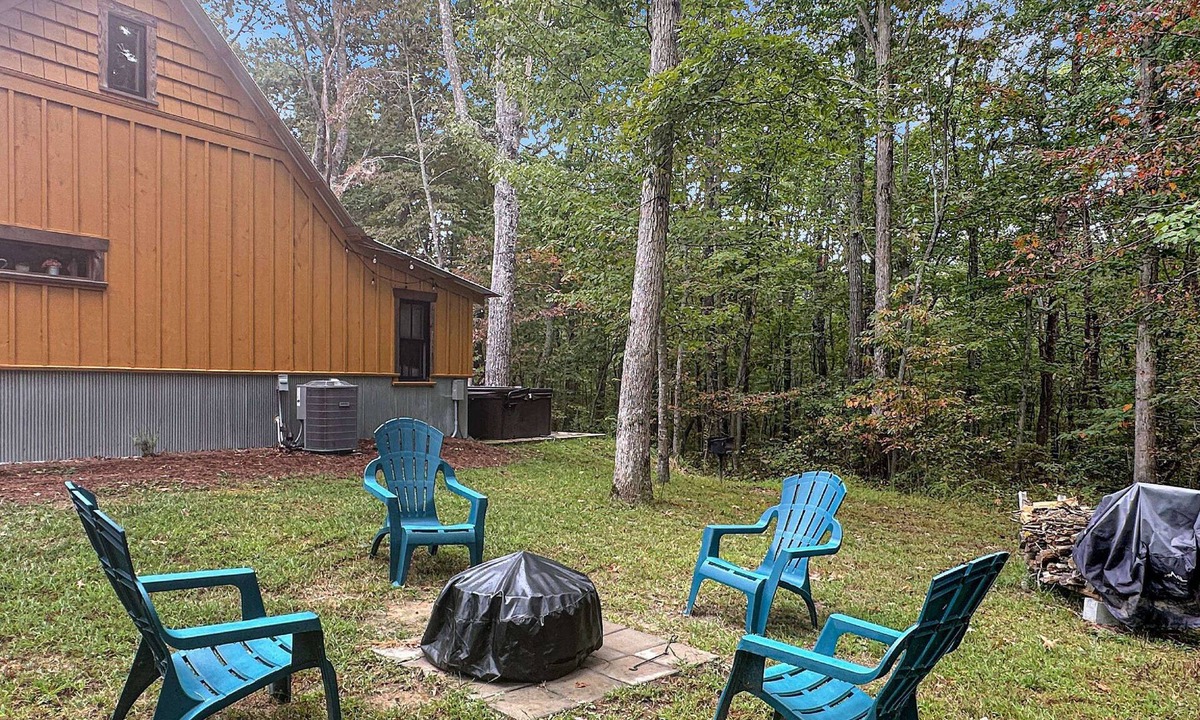 Rising Fawn Cabin | Hot Tub - 2BR + Loft Cabin - 2 mi to Cloudland