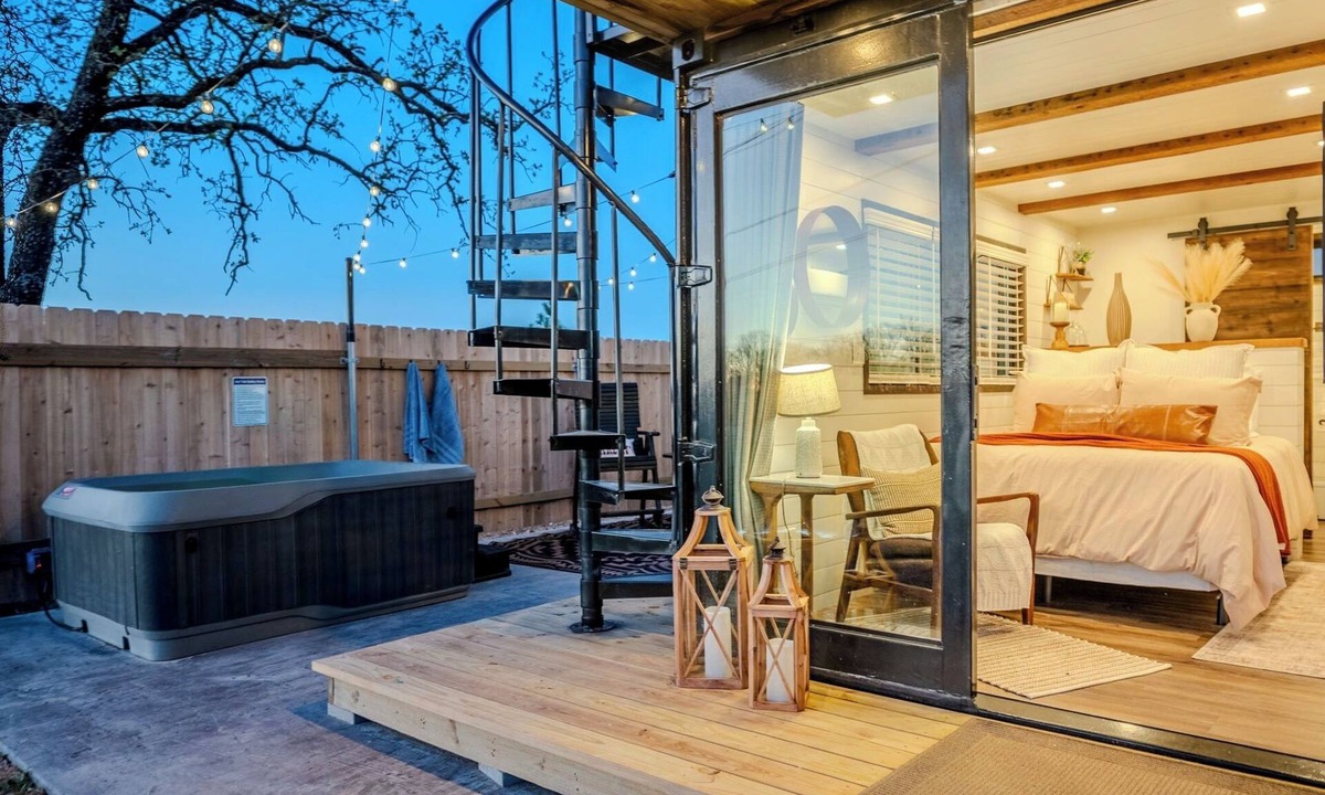 Elm Mott House | Hot Tub Deck Privacy Pickle Ball The Skylark 10 Min - Waco