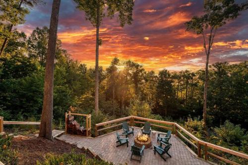 Swannanoa House | Hot Tub, Deck w/Breathtaking Mountain Views
