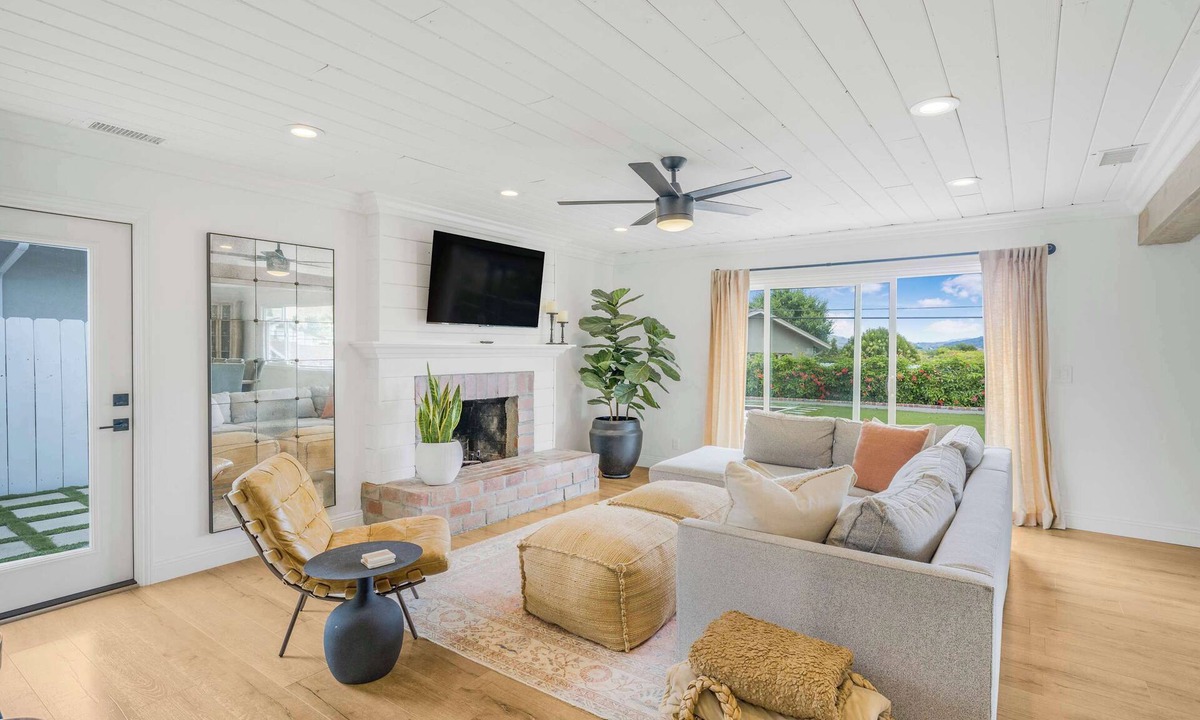 San Luis Obispo House | Hot Tub, Fire Pit, Bocce, Trampoline & Sleeps 11!