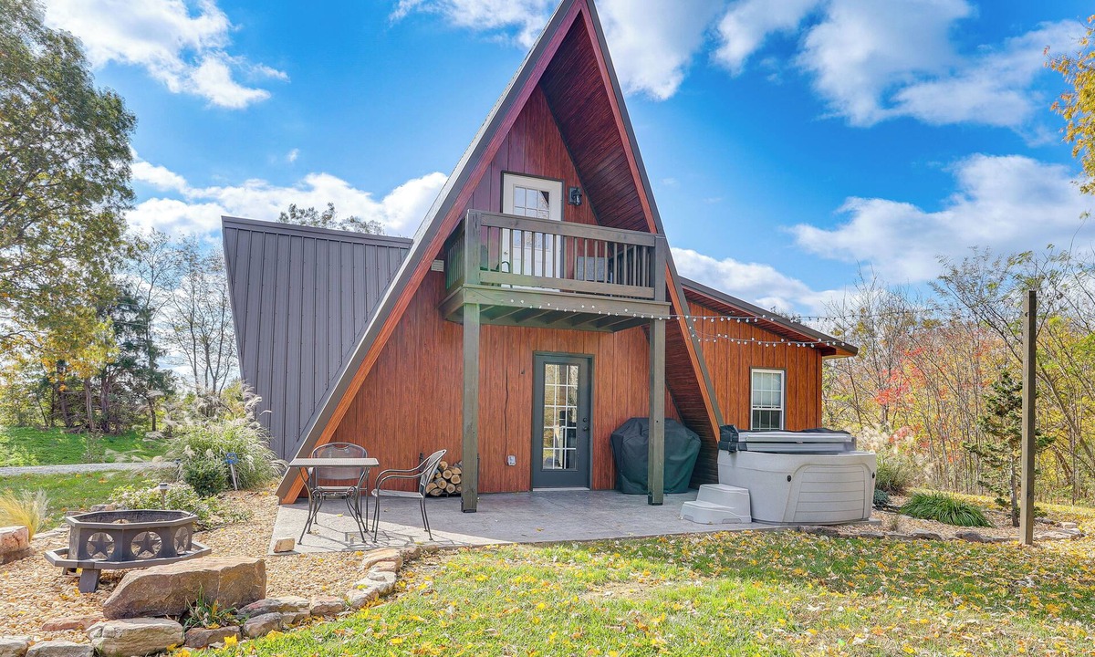 Idlewild Cabin | Hot Tub, Fire Pit, BBQ, On-Site Pond: Kenton Cabin