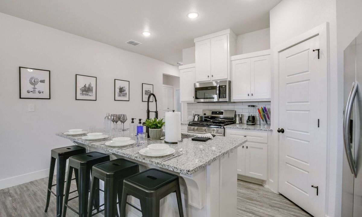 Lubbock Cottage | Hot Tub & Game Room: 'raider Resort' in Lubbock
