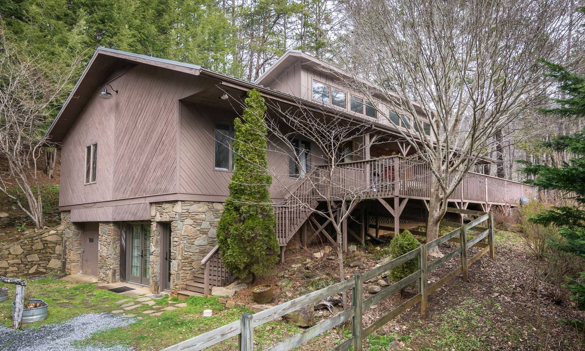 Fairview House | Hot tub, Game room, Rustic elegance, Fresh eggs, Private, 10 miles to AVL.