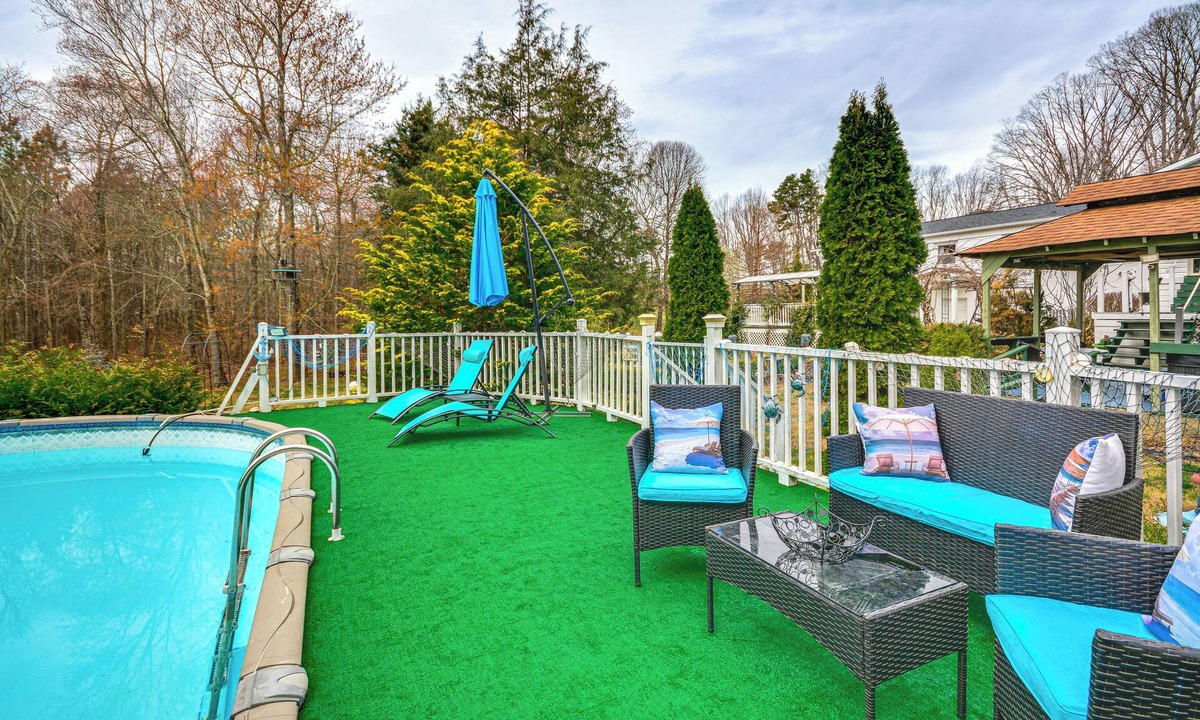 Mount Airy House | Hot Tub, Home Gym, Decks! Retreat 9 Mi to Mt Airy