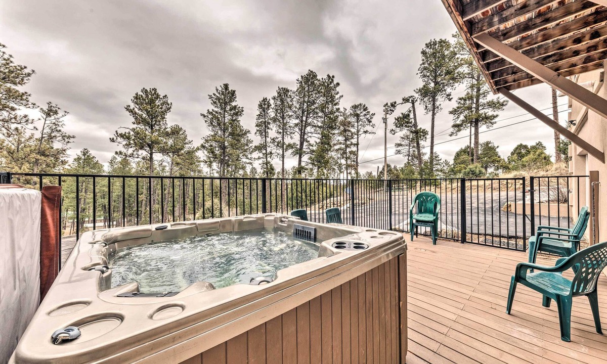Alto Cabin | Hot Tub & Mtn Views! 'Casa Ruidoso' Cabin