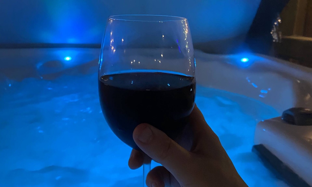 Lewisporte House | Hot tub Oasis located in Lewisporte, NL