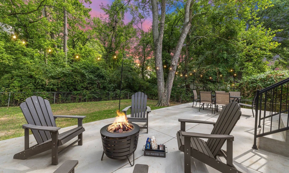 Weldon Spring Heights House | Hot Tub Retreat. 2 King Beds. Game Room Fun