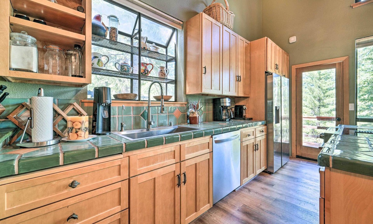 Truckee Cottage | Hot Tub & Ski Shuttle: Northstar Resort House