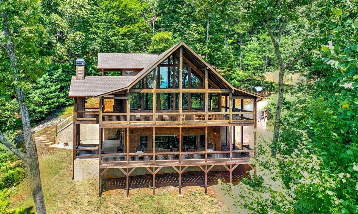 Aska Cabin | Hot Tub Soaks, Scenic Vistas, Starlit S'mores, Game Nights & Outdoor Fun - Little Creek Cabin
