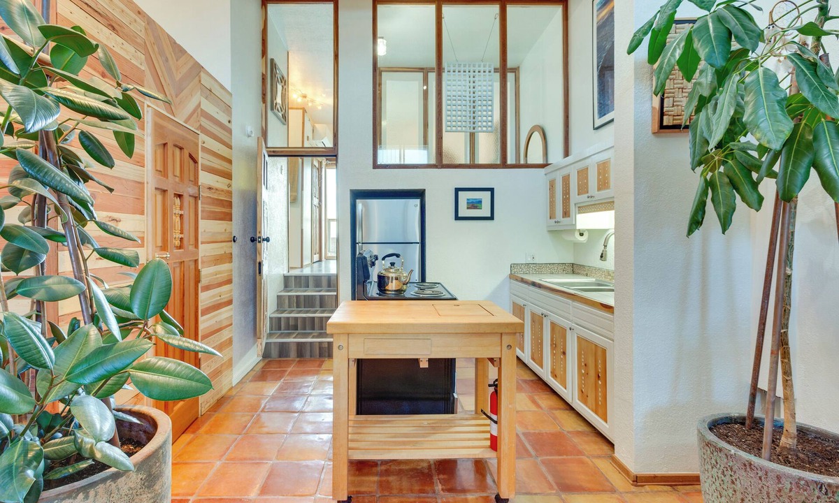 El Prado Apartment | Hot Tub, Sunset Views! Couples Escape in El Prado