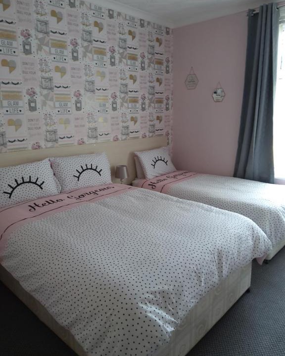 Blackpool Town Center House | Hotel 33