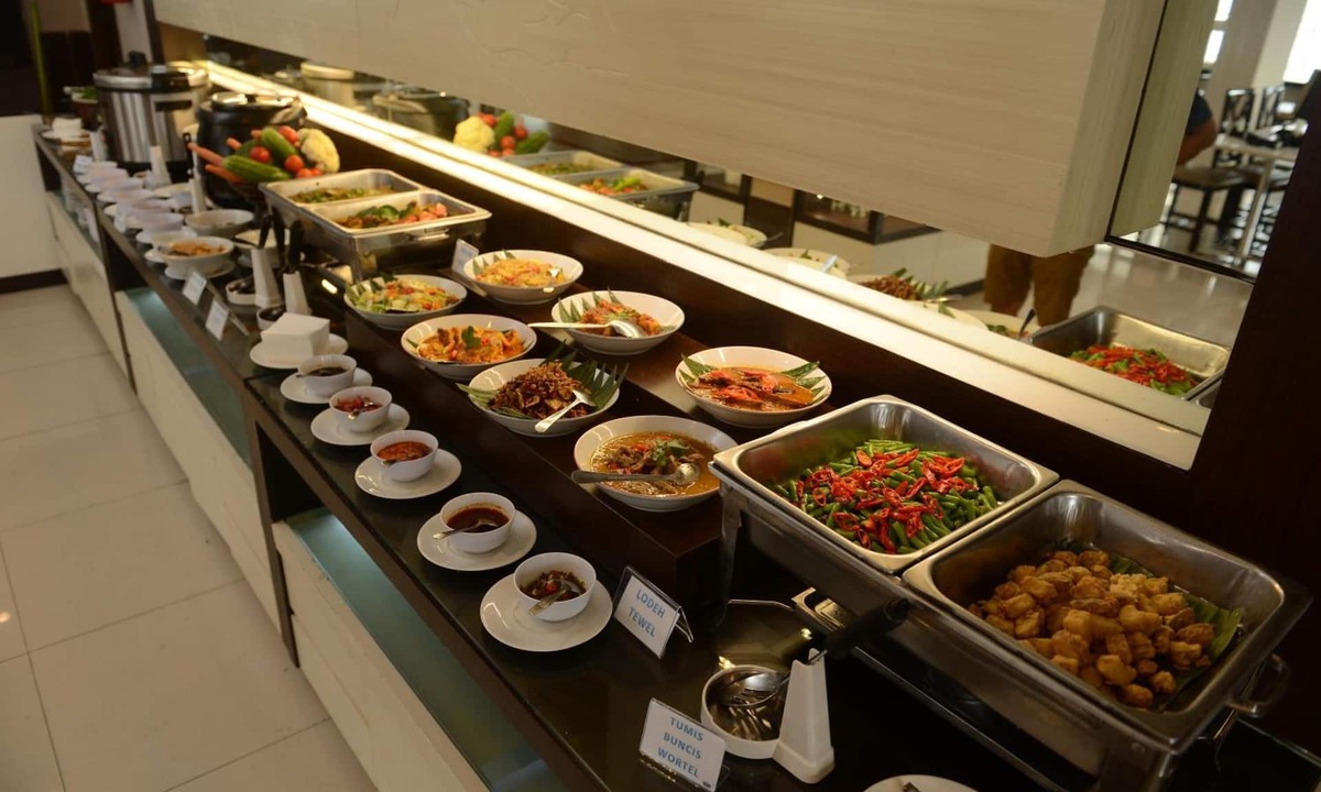 Jember Hotel | Hotel 88 Diponegoro Jember by WH