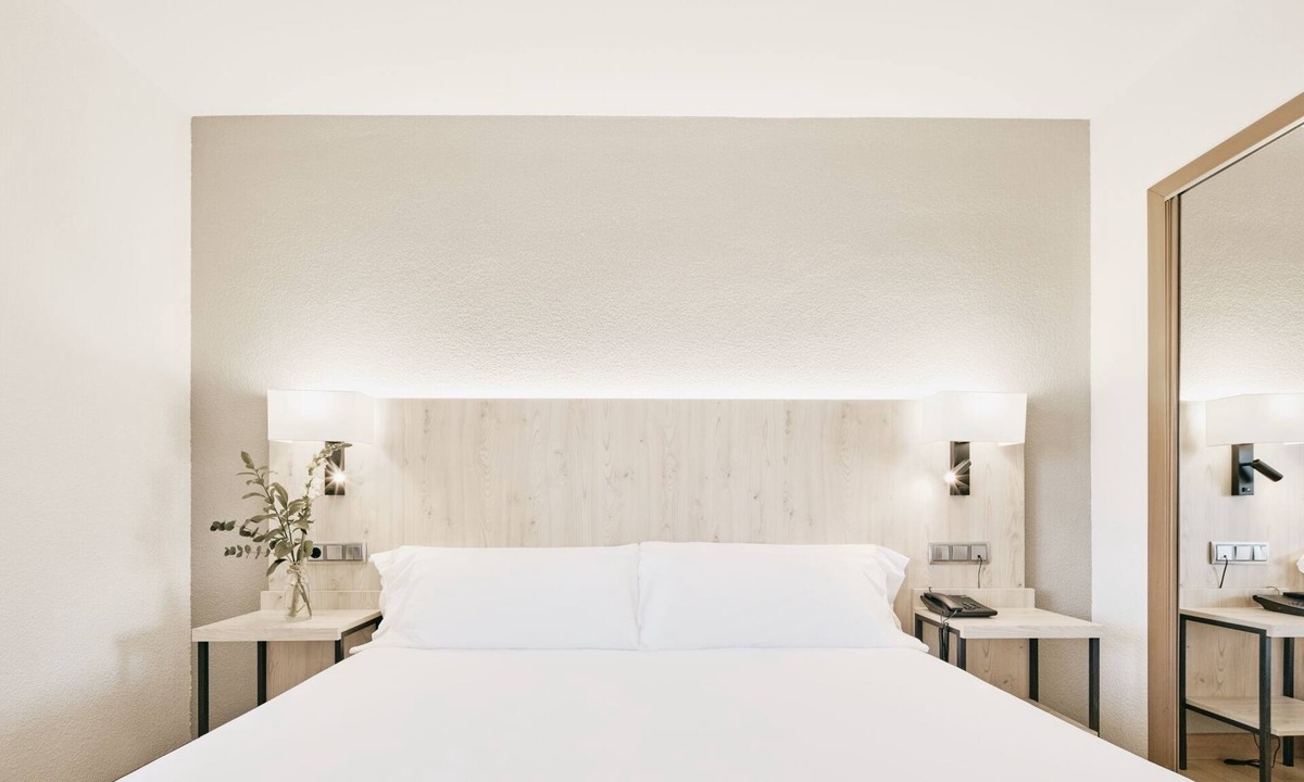 Ermitagana Hotel | Hotel Albret