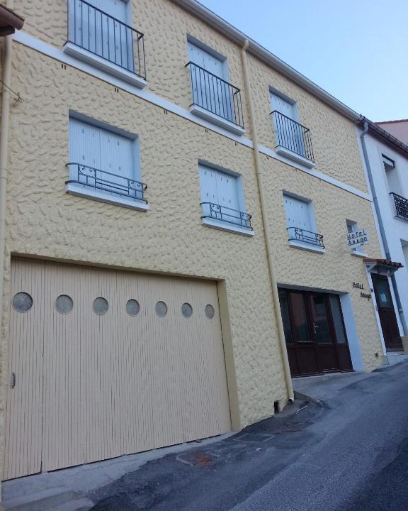 Cerbere Hotel | Hotel Arago