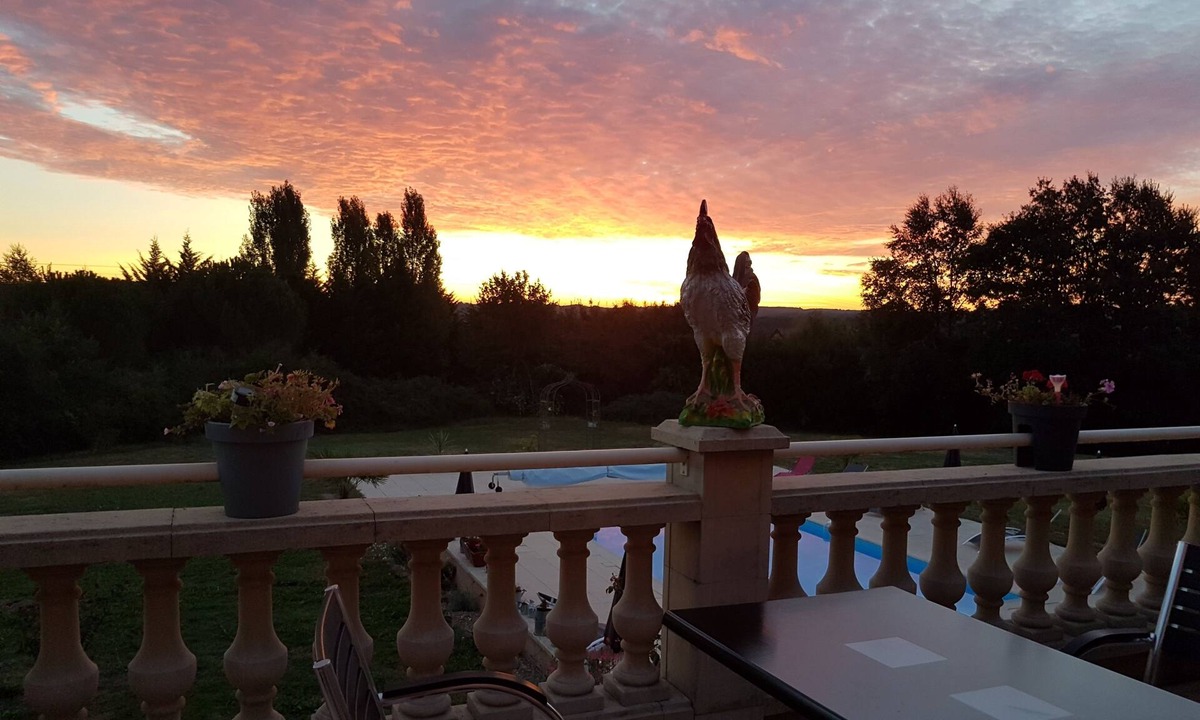 Hautefort Hotel | Hotel Au Périgord Noir