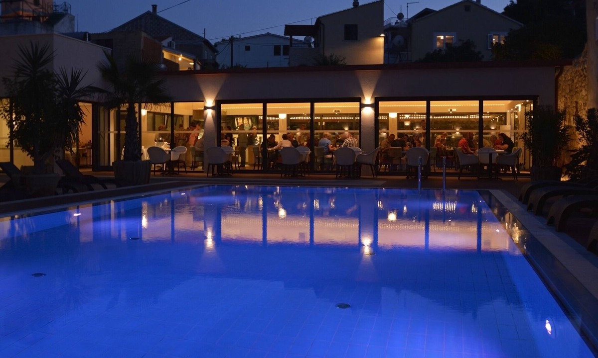 Tijesno Hotel | Hotel Borovnik