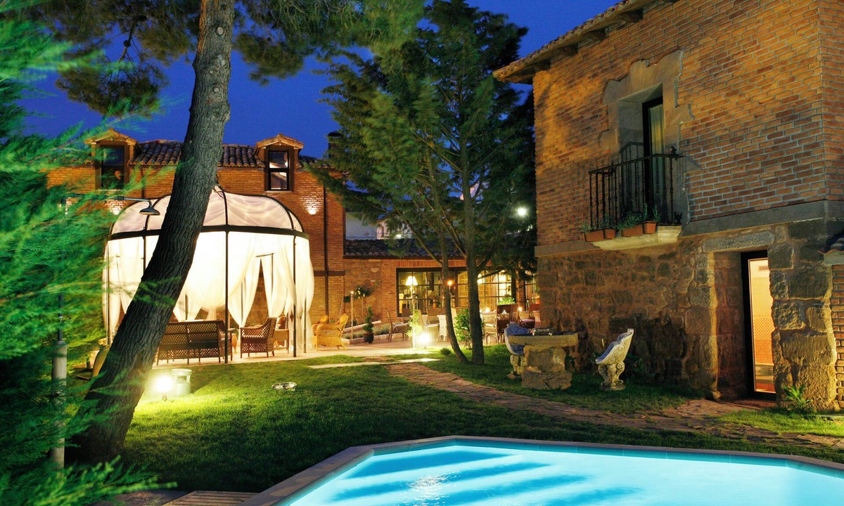 Azofra Hotel | Hotel Boutique Real Casona de las Amas