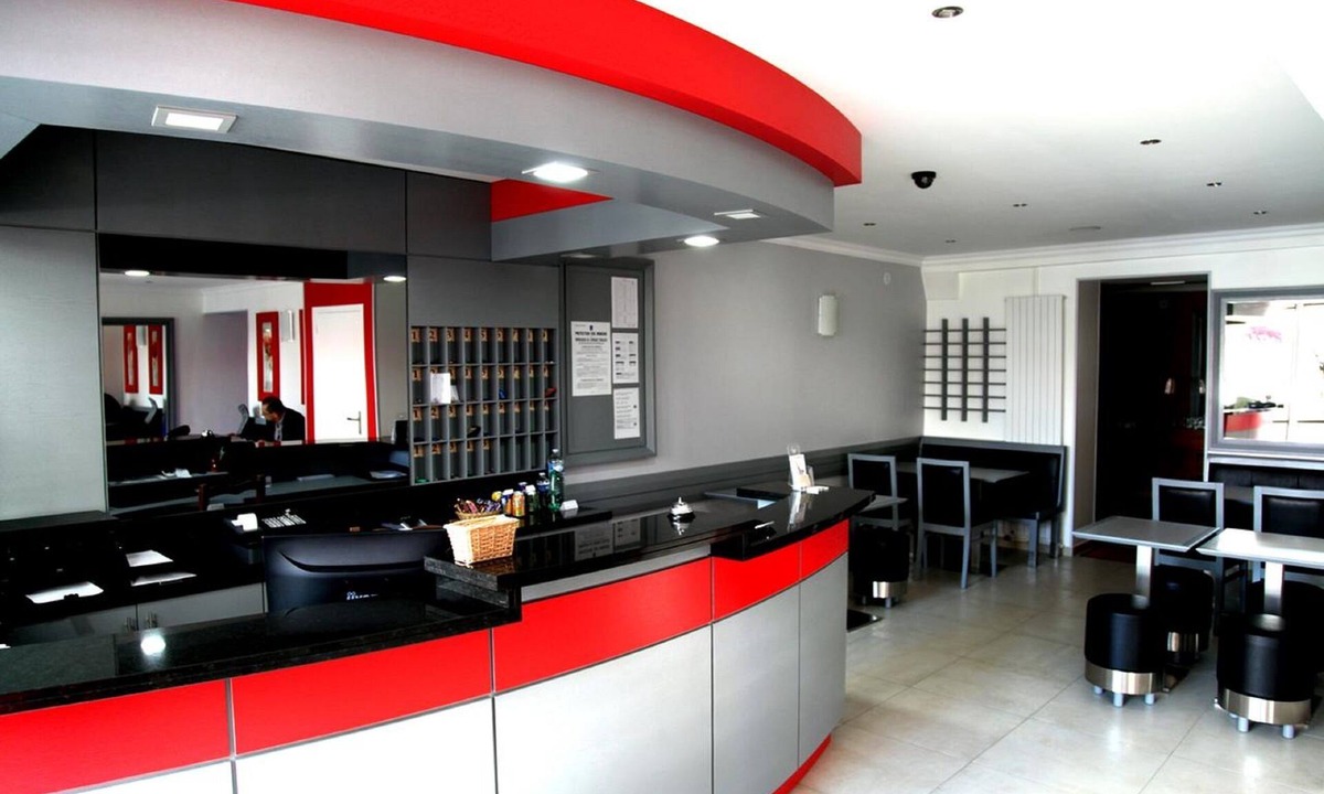 Levallois-Perret Hotel | Hotel Briand devient Hotel IPL