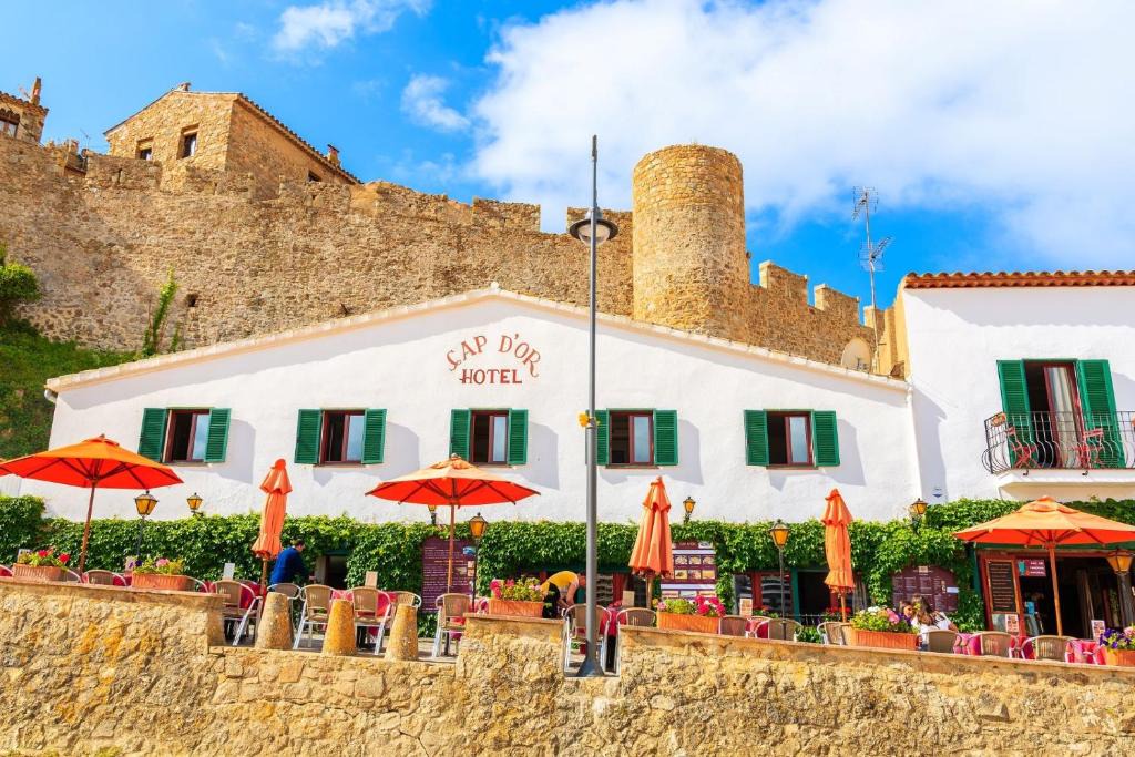 Tossa de Mar Hotel | Hotel Cap d'Or - Children only from 14 years old