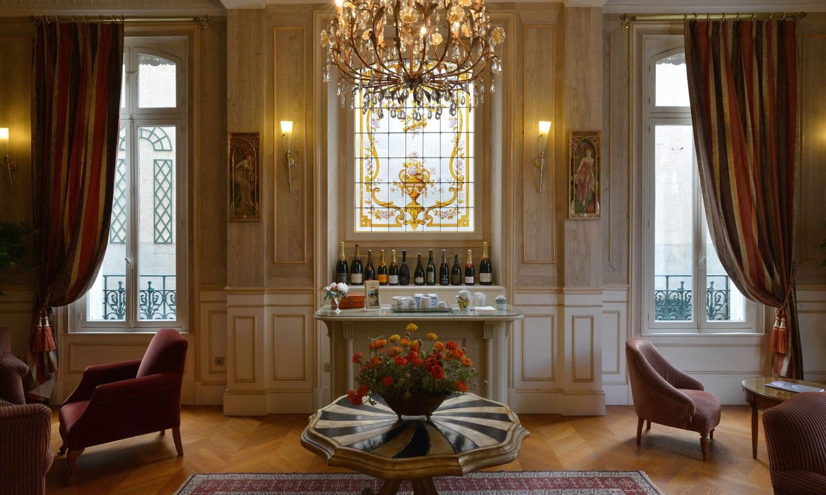 Ay Hotel | Hotel Castel Jeanson