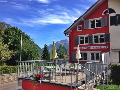 Luchsingen Hotel | Hotel Central - Self Check-in