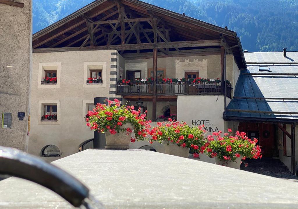 Mustair Hotel | Hotel Chasa Chalavaina - Historisches Hotel des Jahres 2024