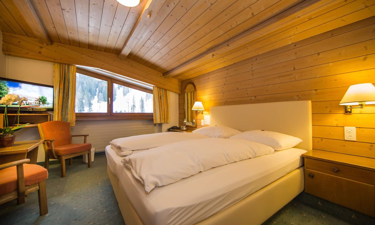 Ravaisch Hotel | Hotel Cresta
