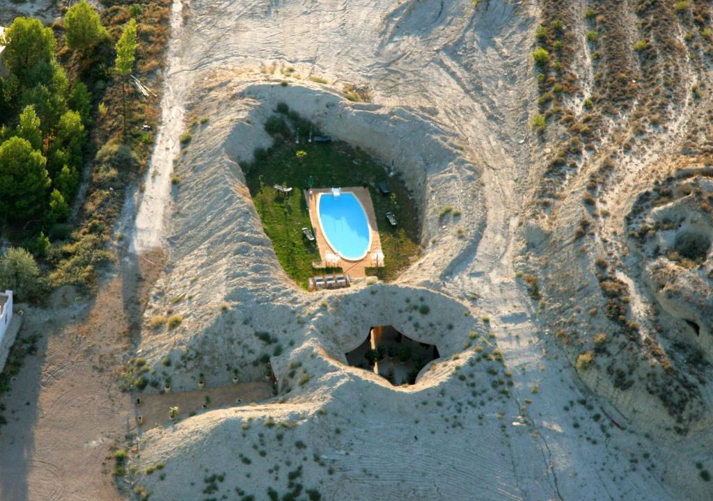 Tardienta Hotel | Hotel Cueva Tardienta Monegros-Adults Only