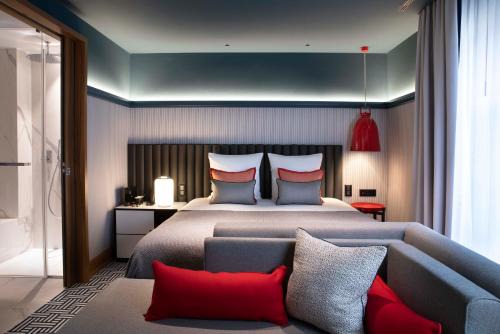 Paquis-Temple Hotel | Hotel D Geneva