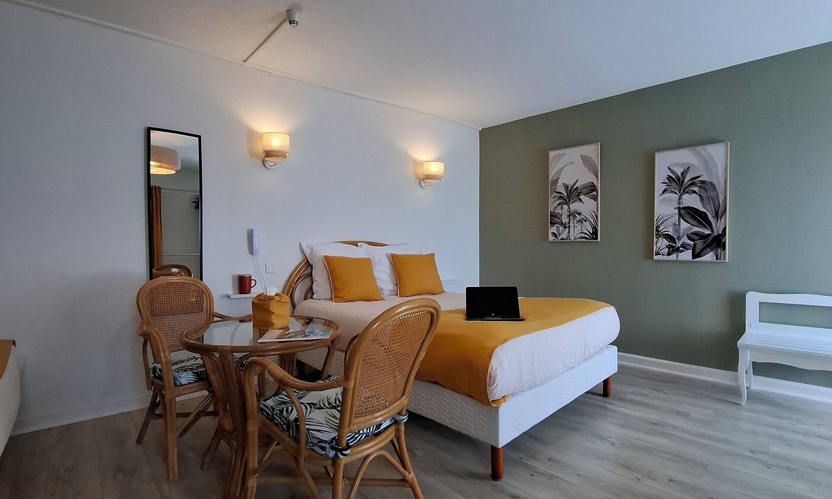 Pleneuf-Val-Andre Hotel | Hotel de France