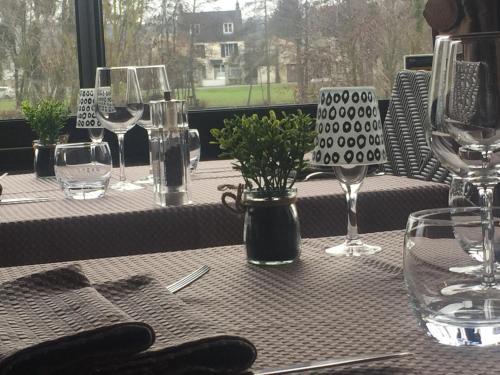 Saint-Leu-dEsserent Hotel | Hotel de L'Oise