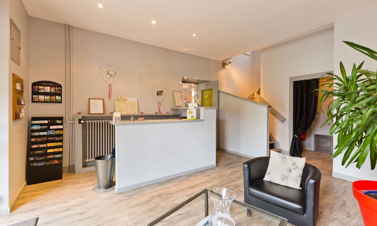 Ambert Hotel | Hotel de la Gare