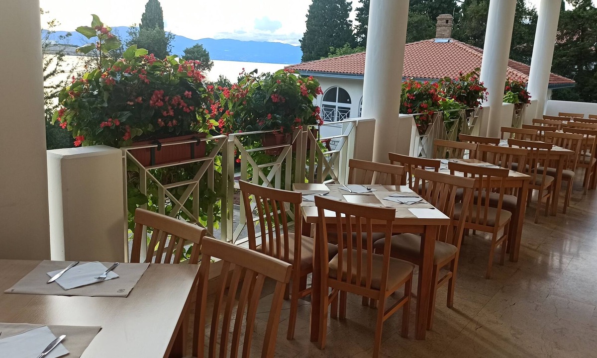 Omisalj Hotel | Hotel Delfin