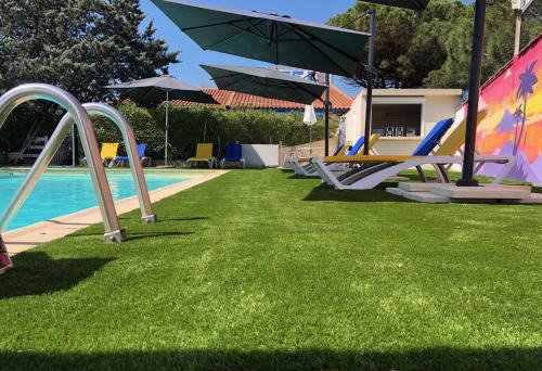 Aigues-Mortes Hotel | Hotel Des 4 Vents "Esprit Camargue" Parking Privé Gratuit