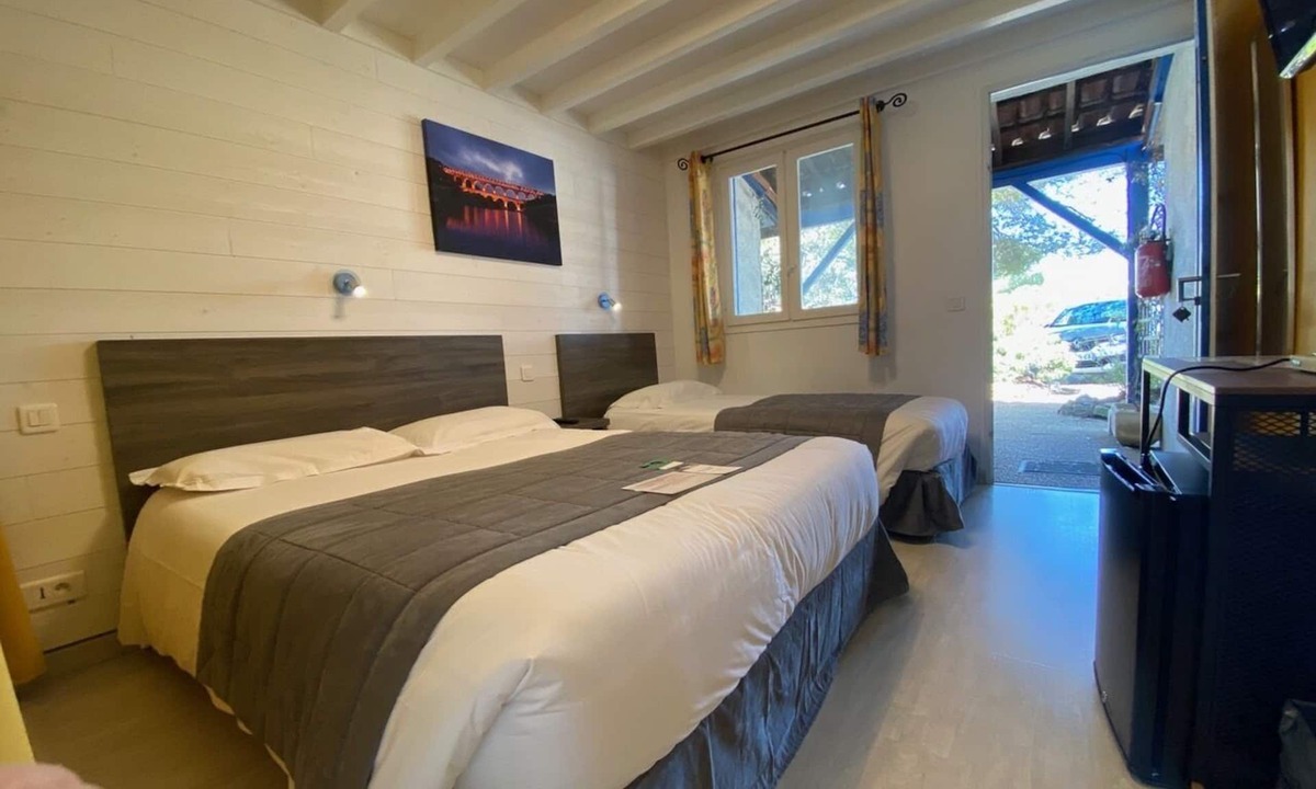 Aigues-Mortes Hotel | Hotel Des 4 Vents