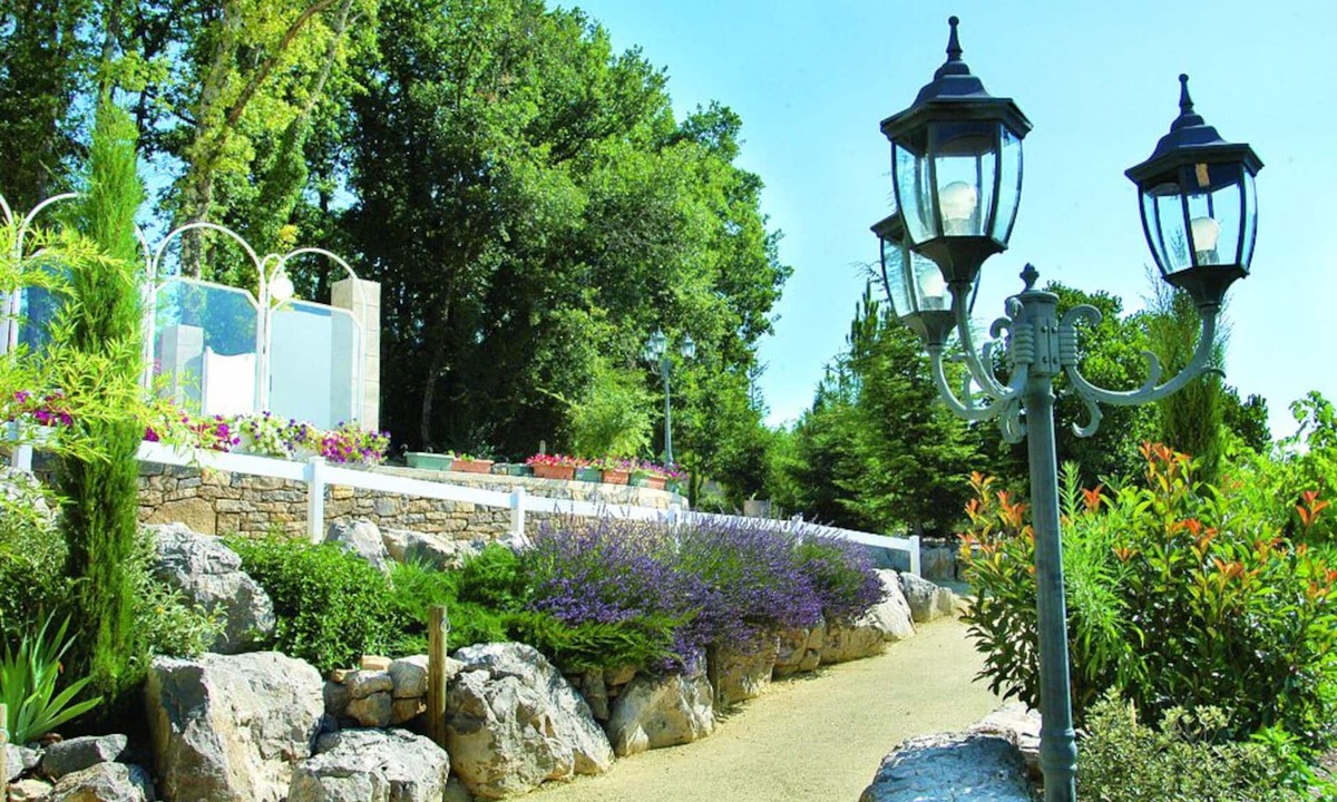Saint-Maurice-dʼArdeche Hotel | Hotel Domaine du Cros d'Auzon