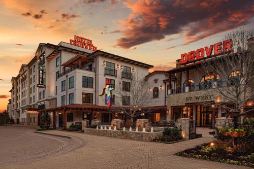 Fort Worth Hotel | Hotel Drover, Autograph Collection