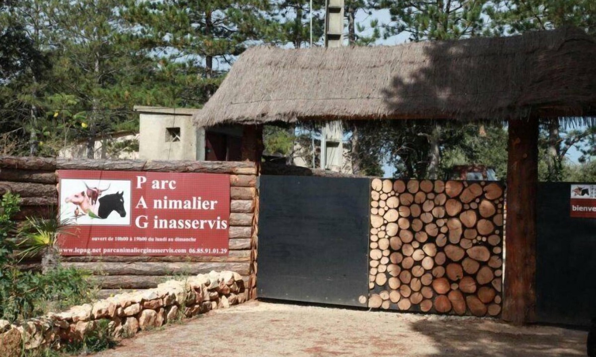Ginasservis Hotel | Hotel du Bastier