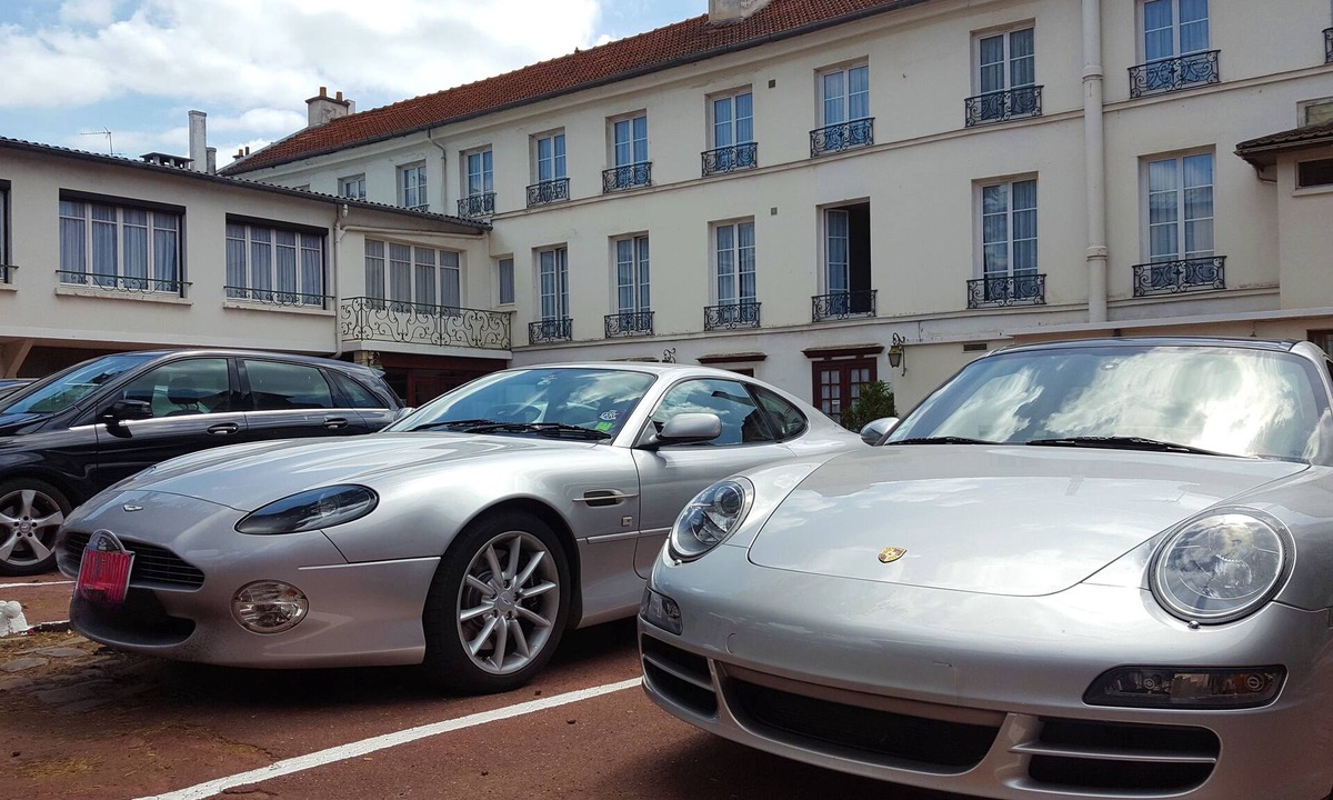 Notre-Dame Hotel | Hotel du Cheval Rouge