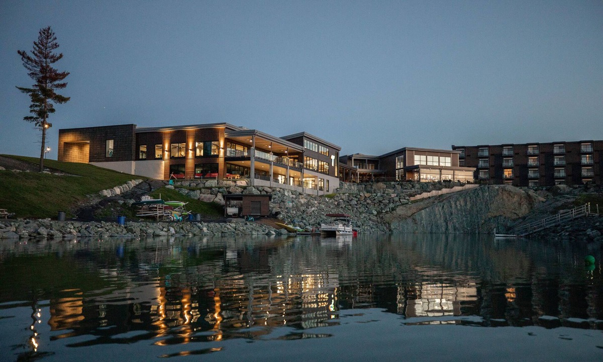 Thetford Mines Hotel | Hotel du Domaine, an Ascend Collection Hotel