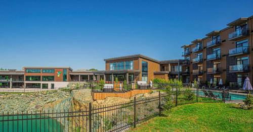Thetford Mines Hotel | Hotel du Domaine, an Ascend Collection Hotel
