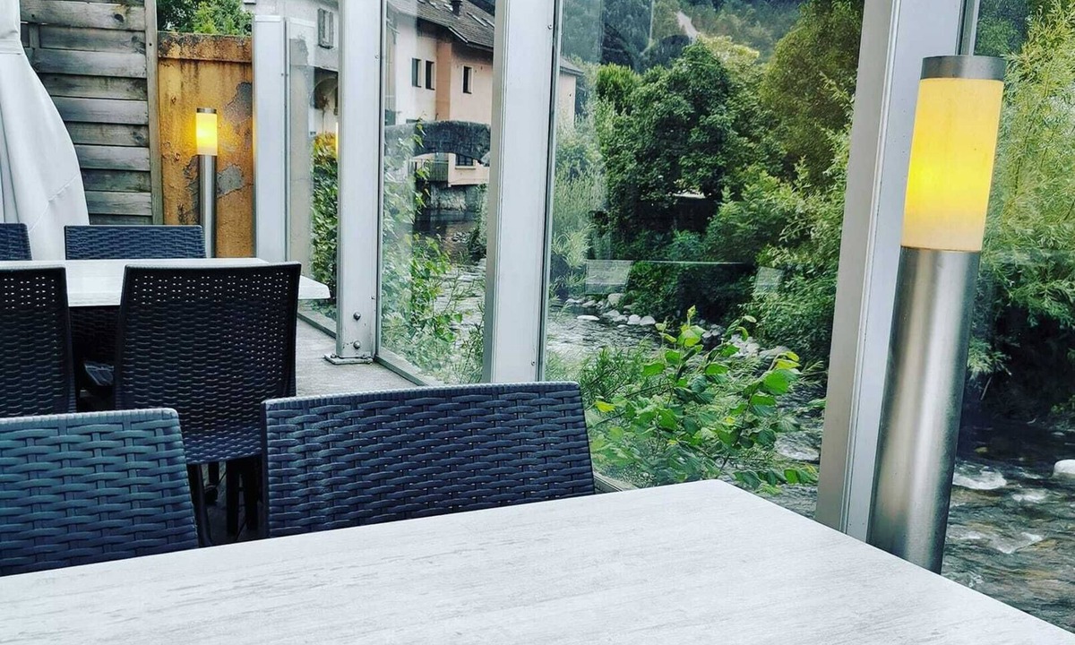 Thones Hotel | Hotel du Midi