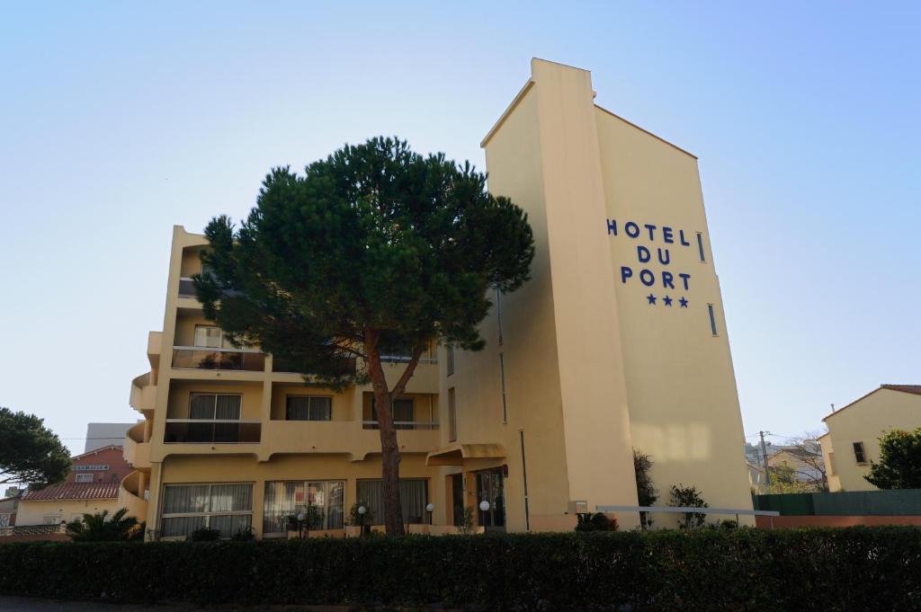 Le Port Hotel | Hotel du Port