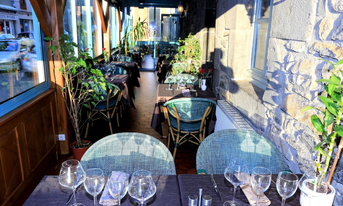 Mauriac Hotel | Hotel Ecu de France