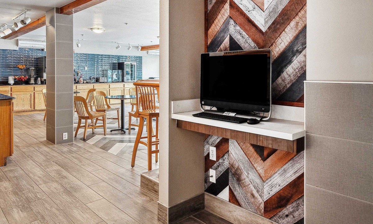 Seward Hotel | Hotel Edgewater