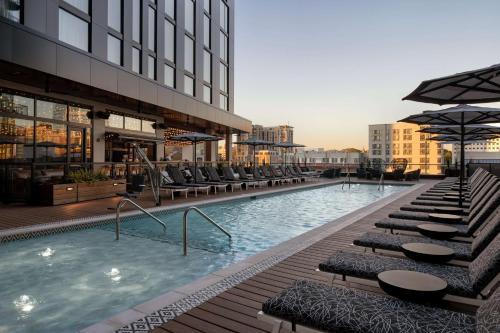 Music Row Hotel | Hotel Fraye Nashville, Curio Collection By Hilton