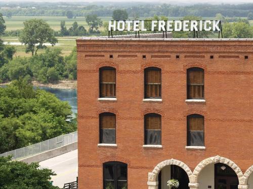 Boonville Hotel | Hotel Frederick