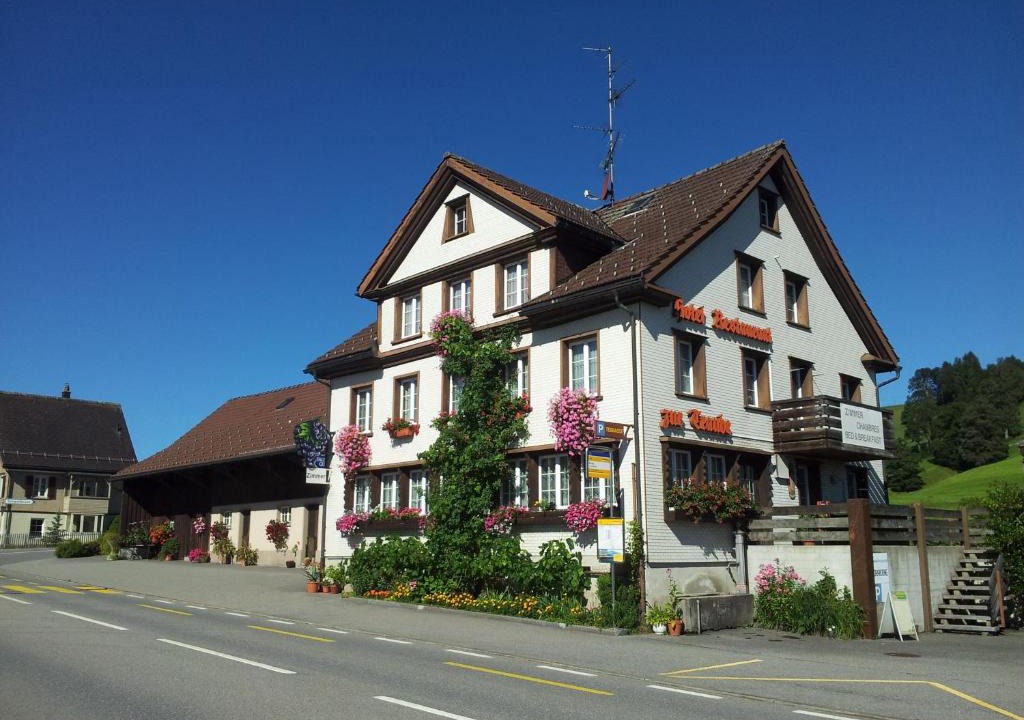 Schwellbrunn Hotel | Hotel Garni Traube B&B