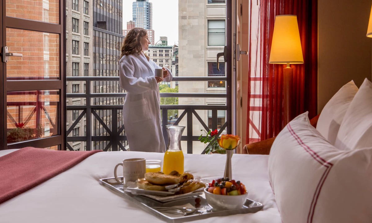 Rose Hill Hotel | Hotel Giraffe by Library Hotel Collection